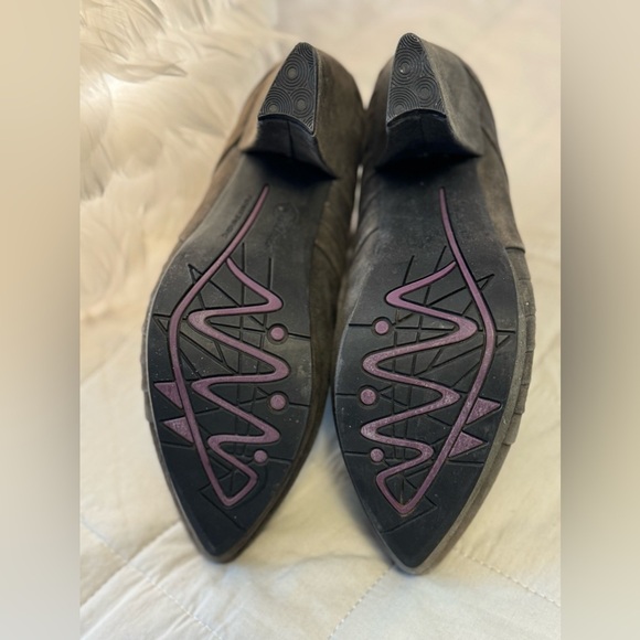 Earthies Brown Ankle Boots - Picture 4 of 8